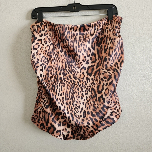 Lovers + Friends Dresses & Skirts - Lovers and Friends Taylor Leopard Print Satin Mini Skirt XL Revolve Sexy